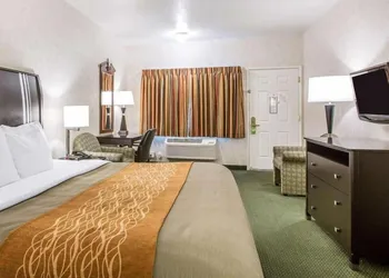 The Oakhurst Inn at Yosemite hotel thumbnail 4