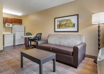 Studio 6 Suites Jacksonville Deerwood Park FL hotel thumbnail 8