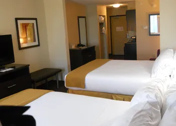 Holiday Inn Express & Suites Greensburg by IHG hotel thumbnail 5