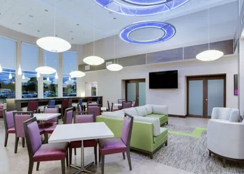 Hampton Inn & Suites Jacksonville / Orange Park hotel thumbnail 2