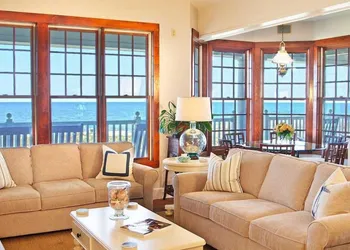 Elizabeth Pointe Lodge hotel thumbnail 2