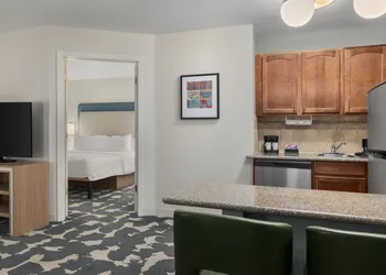 Homewood Suites by Hilton Jacksonville Deerwood Park hotel thumbnail 8