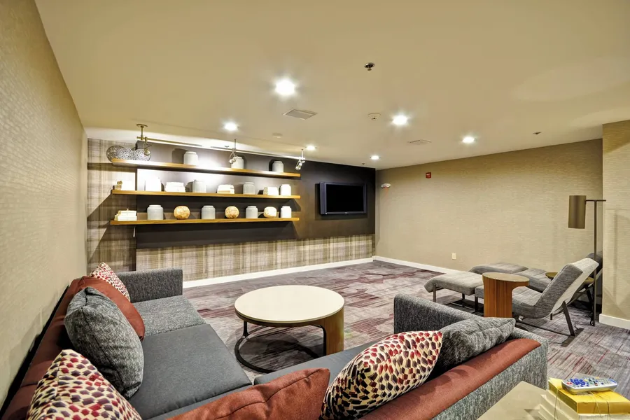 Courtyard by Marriott Jacksonville Airport hotel detail image 2