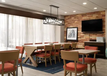 Hampton Inn Fairfax City hotel thumbnail 3