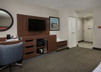 Hampton Inn Fairfax City hotel thumbnail 7