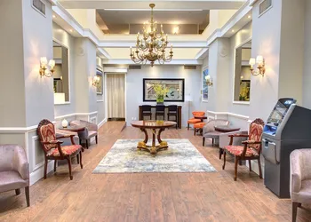 The Roslyn, Tapestry Collection by Hilton hotel thumbnail 3