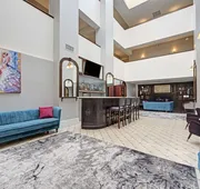 The Roslyn, Tapestry Collection by Hilton hotel detail image 4