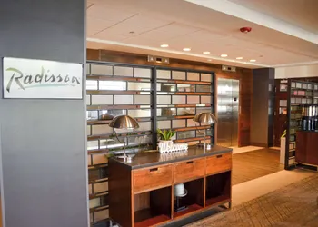 Radisson Hotel Detroit Metro Airport hotel thumbnail 5