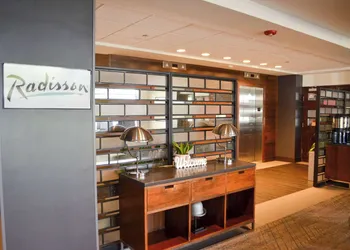 Radisson Hotel Detroit Metro Airport hotel thumbnail 5