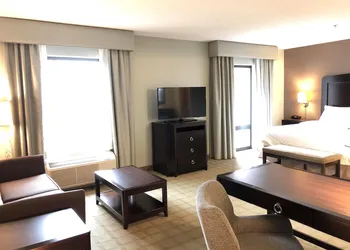 Hampton Inn & Suites Detroit-Canton hotel thumbnail 5