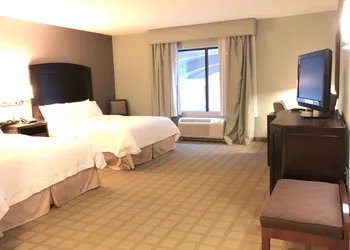 Hampton Inn & Suites Detroit-Canton hotel thumbnail 8