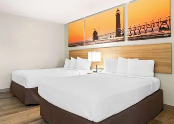 Days Inn & Suites by Wyndham Warren hotel thumbnail 5