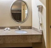 Red Oak Inn Detroit Metro Airport - Belleville hotel detail image 7