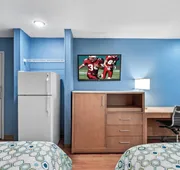 HomeTowne Studios by Red Roof Detroit - Livonia hotel detail image 5