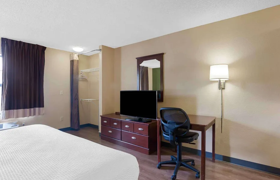 Extended Stay America Suites Detroit Novi Orchard Hill Place hotel detail image 6