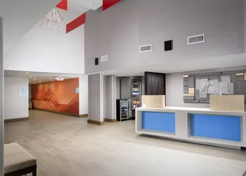 Holiday Inn Express & Suites College Park-University Area by IHG hotel thumbnail 2