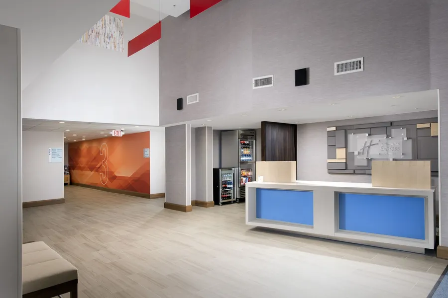 Holiday Inn Express & Suites College Park-University Area by IHG hotel detail image 2