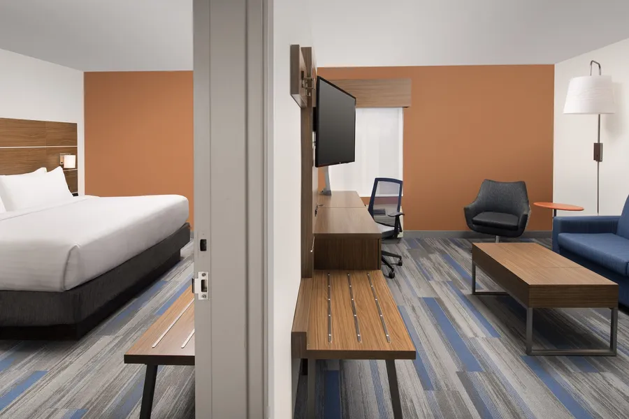 Holiday Inn Express & Suites College Park-University Area by IHG hotel detail image 6