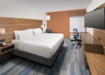 Holiday Inn Express & Suites College Park-University Area by IHG hotel thumbnail 7