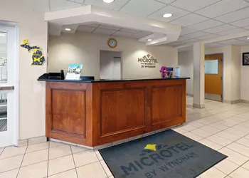 Microtel Inn & Suites by Wyndham Ann Arbor hotel thumbnail 2