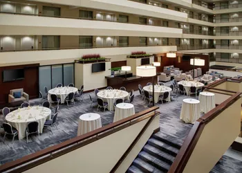 Embassy Suites by Hilton Detroit Troy Auburn Hills hotel thumbnail 8