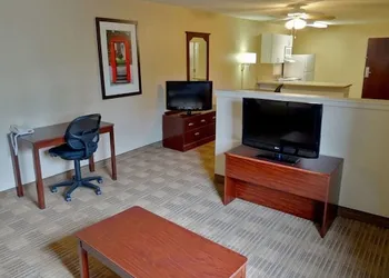 Candlewood Suites Southfield - Detroit by IHG hotel thumbnail 2
