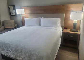 Candlewood Suites Southfield - Detroit by IHG hotel thumbnail 3