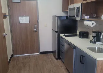 Candlewood Suites Southfield - Detroit by IHG hotel thumbnail 4