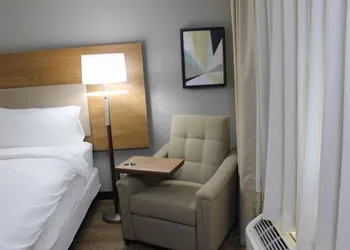 Candlewood Suites Southfield - Detroit by IHG hotel thumbnail 8
