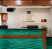 Quality Inn & Suites Warren - Detroit hotel detail image 5