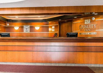 Quality Inn Auburn Hills - Detroit North hotel thumbnail 2