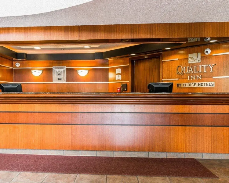 Quality Inn Auburn Hills - Detroit North hotel detail image 2