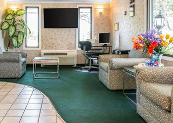 Rodeway Inn Madison Heights - Detroit hotel thumbnail 2