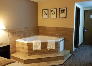 Baymont by Wyndham Belleville Airport Area hotel thumbnail 8