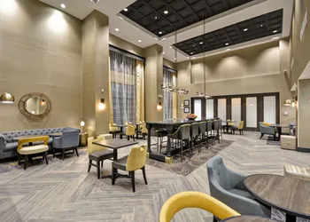 Hampton Inn & Suites Detroit/Warren hotel thumbnail 5