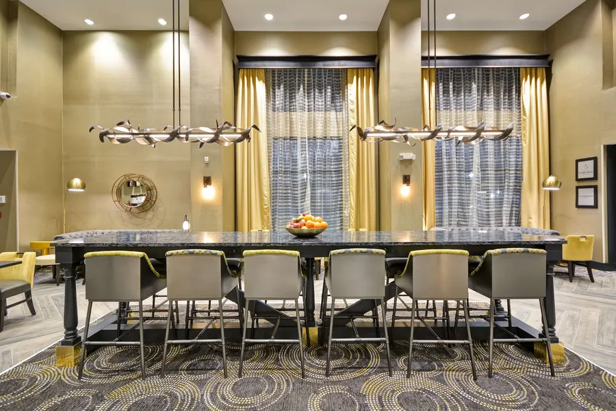 Hampton Inn & Suites Detroit/Warren hotel detail image 6