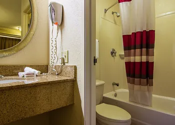 Red Oak Inn Detroit - Southfield hotel thumbnail 8