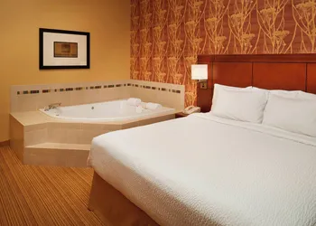 Courtyard by Marriott Detroit Utica hotel thumbnail 8