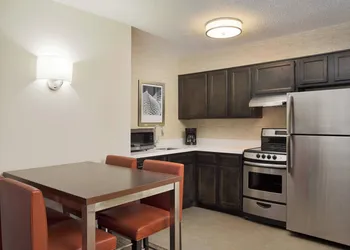 Residence Inn by Marriott Detroit Pontiac Auburn Hills hotel thumbnail 6