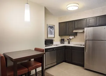 Residence Inn by Marriott Detroit Pontiac Auburn Hills hotel thumbnail 8