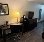 Quality Inn and Suites Livonia hotel detail image 4