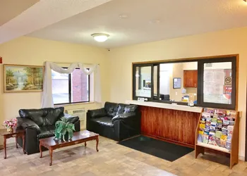 Americas Best Value Inn Livonia Detroit hotel thumbnail 2