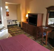 Americas Best Value Inn Livonia Detroit hotel detail image 4