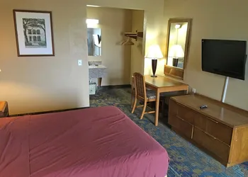 Americas Best Value Inn Livonia Detroit hotel thumbnail 5