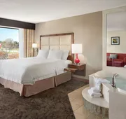 Hampton Inn & Suites Detroit/Sterling Heights hotel detail image 7