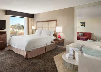 Hampton Inn & Suites Detroit/Sterling Heights hotel thumbnail 7