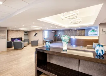 Wingate by Wyndham Detroit Metro Airport hotel thumbnail 2