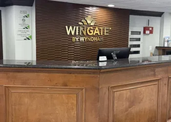 Wingate by Wyndham Livonia hotel thumbnail 2