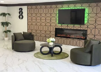Wingate by Wyndham Livonia hotel thumbnail 3