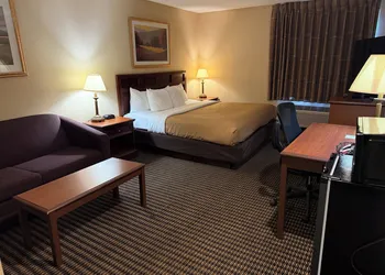 Wingate by Wyndham Livonia hotel thumbnail 5
